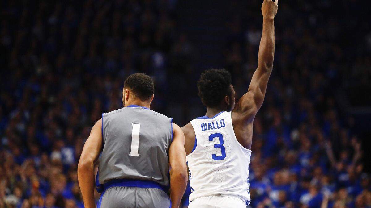 Kentucky's Hamidou Diallo, right, celebrated a three-pointer during the first half against Fort Wayne at Rupp Arena on Wednesday night.