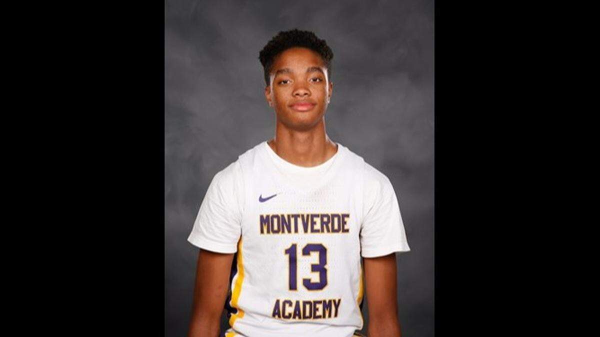 Watch Kentucky basketball recruit Kwame Evans Jr. at the Nike EYBL session in Louisville