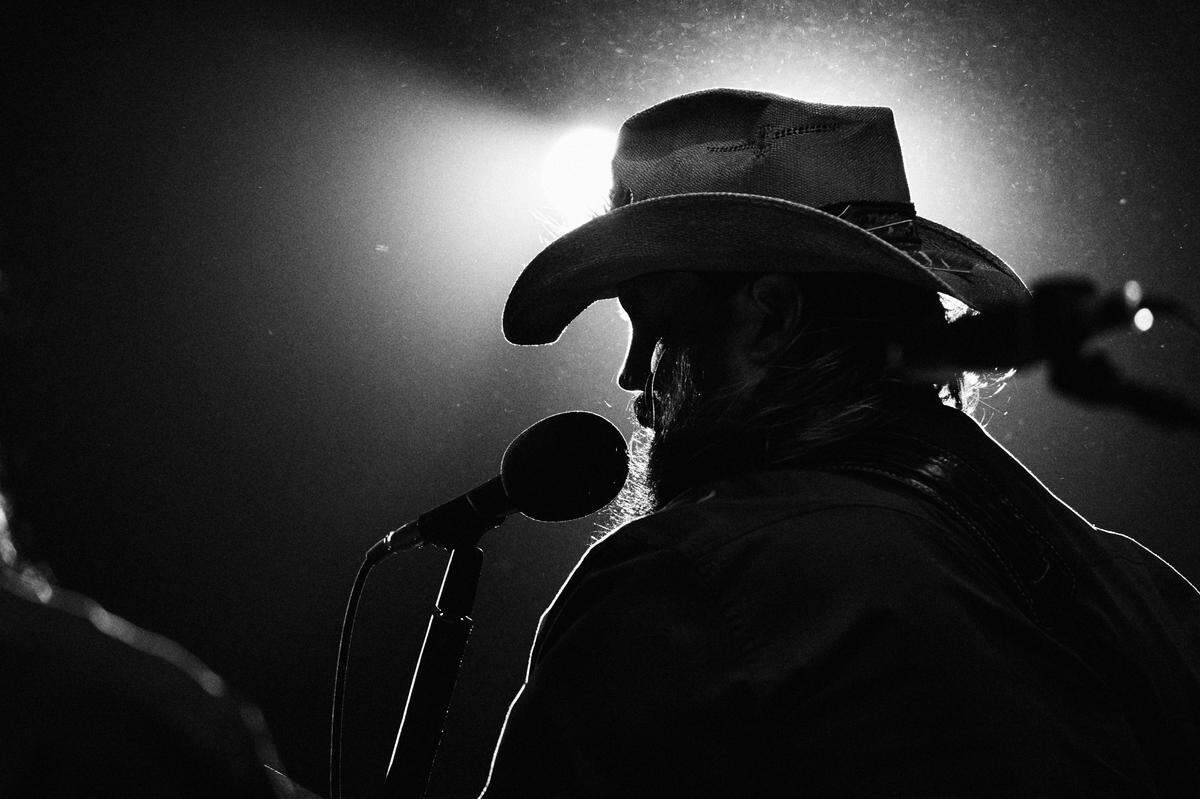 Lexington-born singer Chris Stapleton is releasing his fifth album, “Higher,” on Nov. 10. It features love songs, co-produced with his wife, Morgana, and sidekick Dave Cobb.