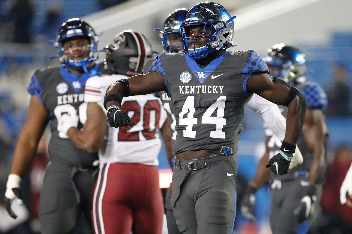 Linebacker Jamin Davis (44) led Kentucky with 102 tackles as a first-year starter in 2020 before being selected with the 19th pick in the 2021 NFL Draft.