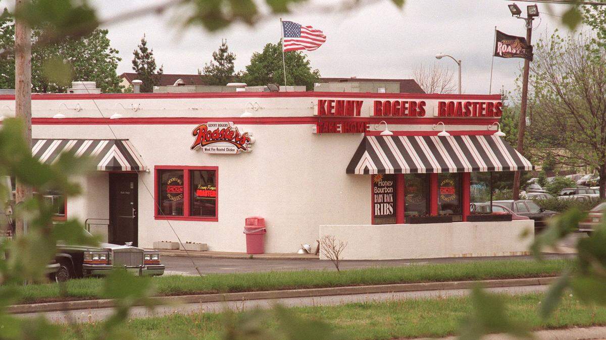 Older chain Kenny Rogers Roasters is seen at its Lexington location on Richmond Road on May 12, 1996.