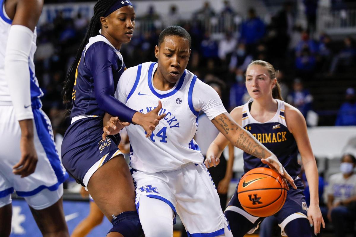 Dre’una Edwards (44) averages 17.4 points, 9.0 rebounds and 2.1 assists while shooting 55.8% from the field for Kentucky.