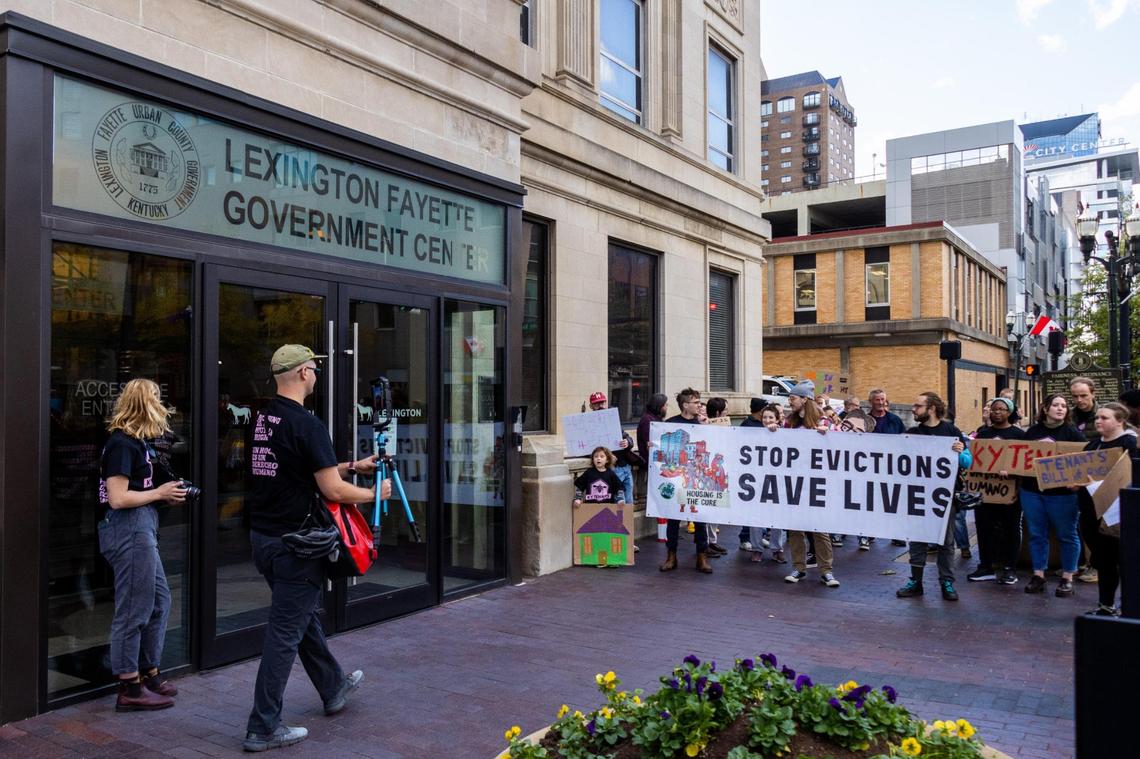 KY Tenants organization marched from Robert Stephenson courthouse square to the Lexington-Fayette Urban County Government on East Main Street, Oct. 13, 2022, to put pressure on LFUCG to ban income discrimination for rental properties, enact a rental registry and guarantee lawyers for those in eviction court.