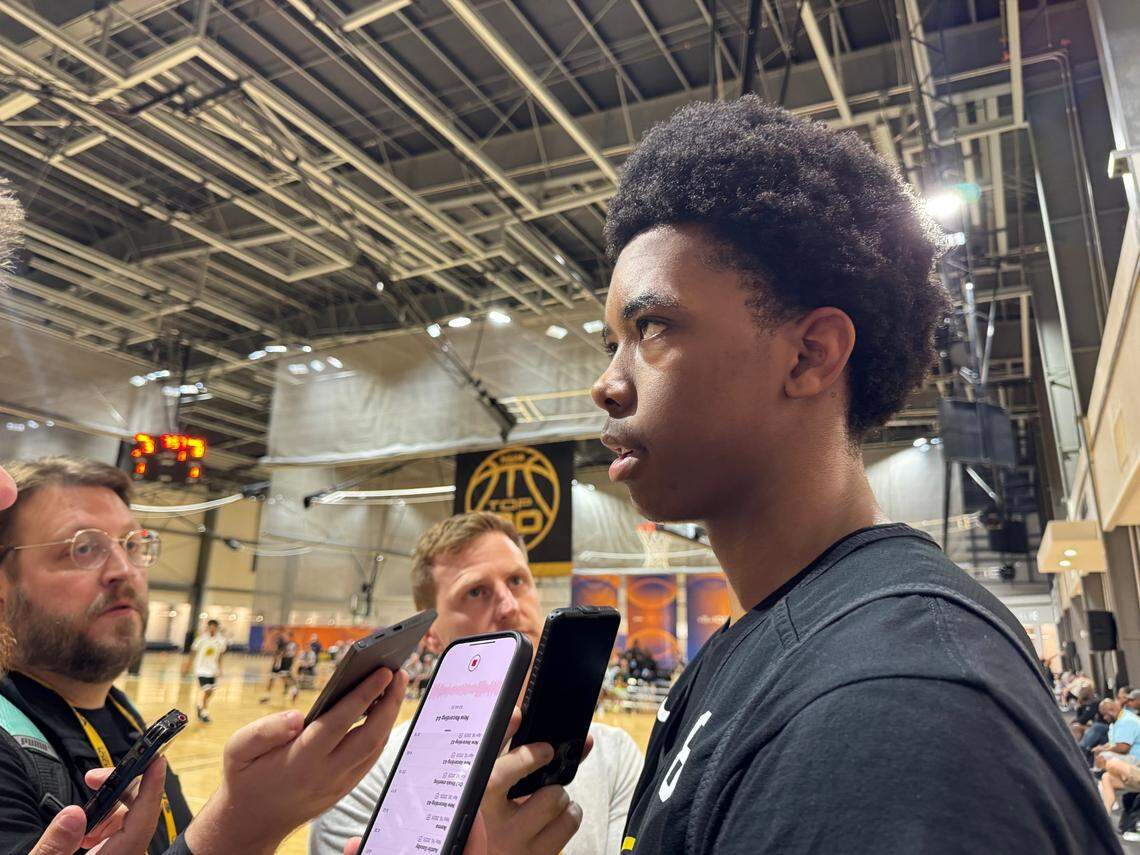 Class of 2026 recruit Anthony Thompson talks to reporters at the NBPA Top 100 Camp in Rock Hill, South Carolina.