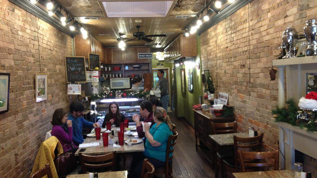 Cobbler's Cafe in Elizabethtown is in a shotgun-style building built in 1878. The place seats 24, with a skylight and exposed brick on two walls.