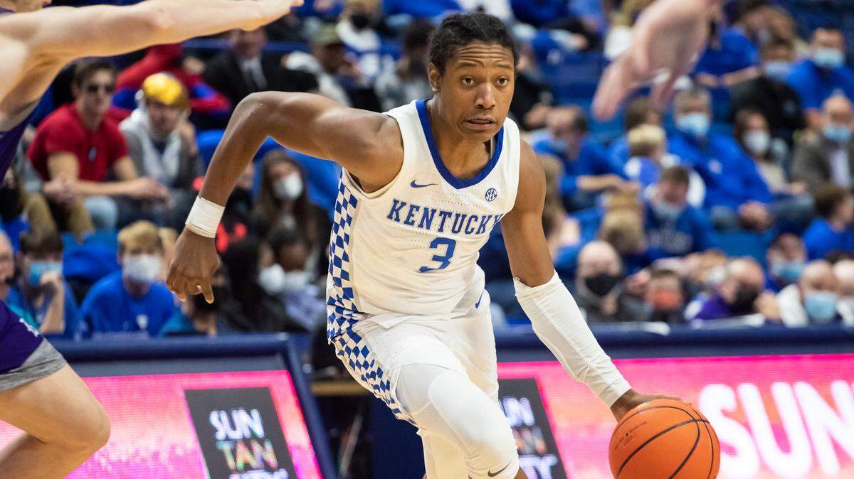 Kentucky freshman guard TyTy Washington (3) hit seven of nine field-goal attempts, including all three of his three-pointers, in UK’s 95-72 exhibition win against Kentucky Wesleyan.