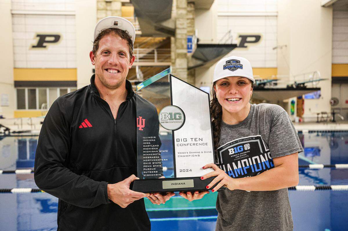 Kentuckian Mariah Denigan and Indiana University associate head coach Cory Chitwood will represent Team USA in the marathon swim event at the 2024 Paris Olympics.