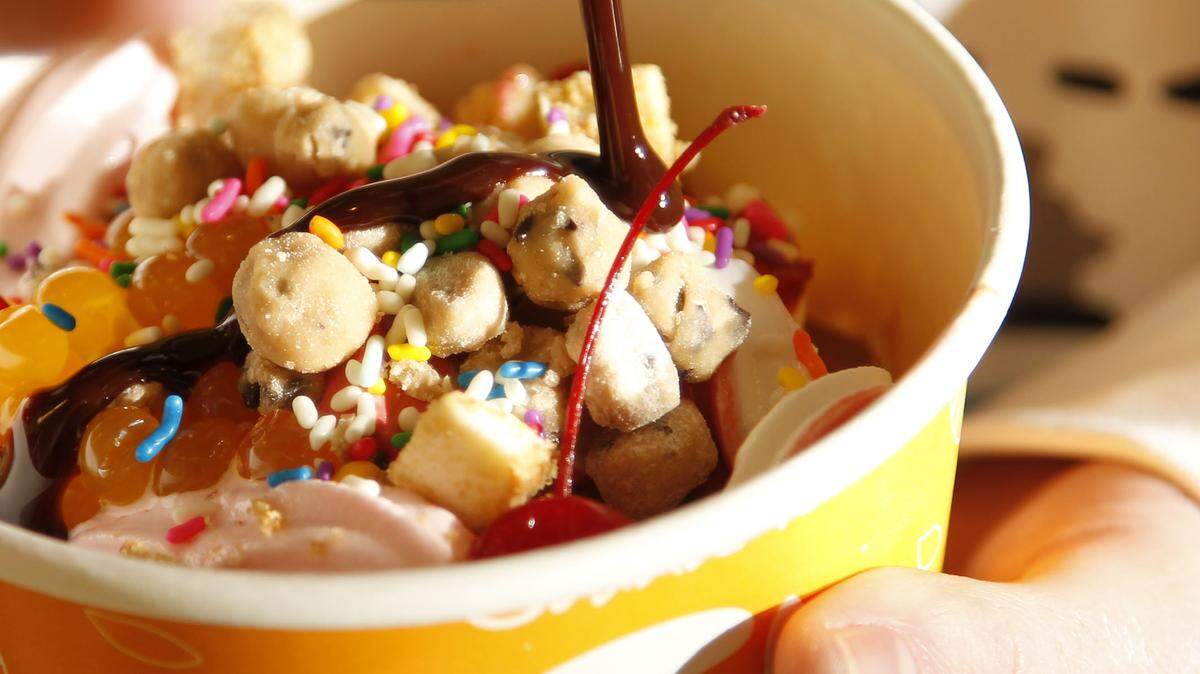 The four current Orange Leaf Frozen Yogurt locations in Lexington offer customers a variety of yogurt flavors and toppings, which are paid for by the ounce.