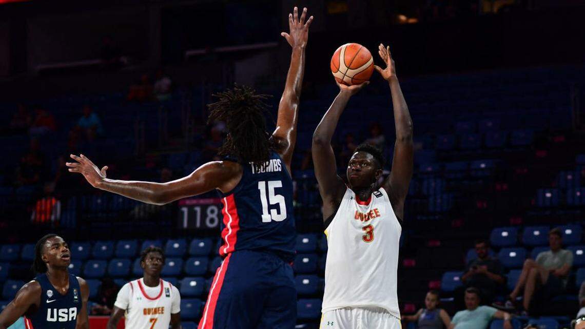 The best high school center in the country won’t be playing for UK basketball