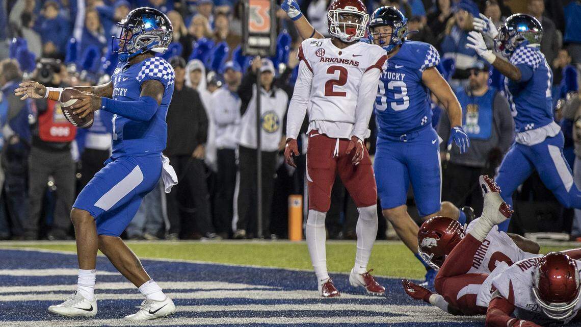 Kentucky, with Lynn Bowden at quarterback, ends 3-game losing streak