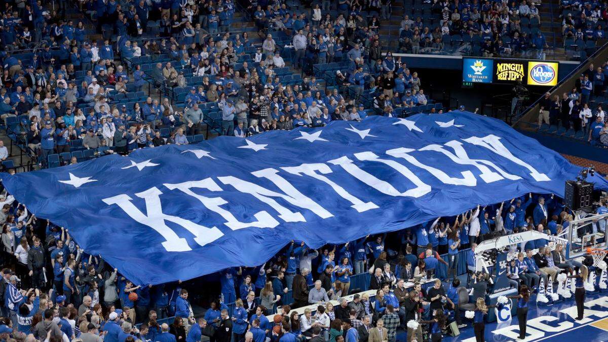 This fall’s University of Kentucky sports schedules have produced numerous crossover conflicts. Despite the outbreak of same-day or same-time events this school year, that has been a rarity in recent years.