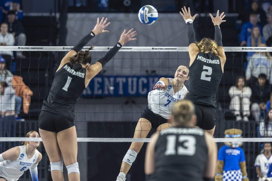 Kentucky outside hitter Eva Hudson (7) was named First Team All-America by the American Volleyball Coaches Association.