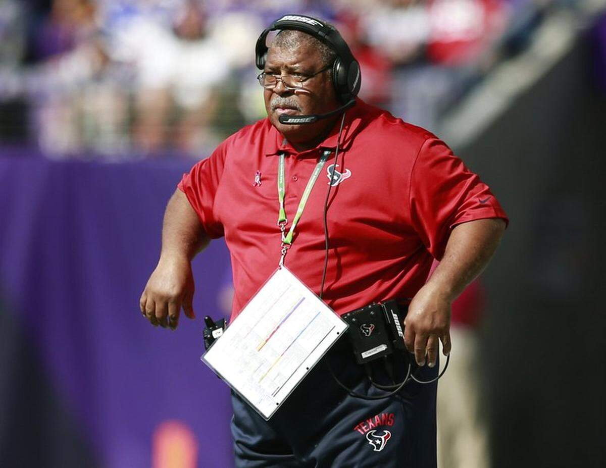 In 2020, Fort Knox High School and Western Kentucky University alumnus Romeo Crennel won the PFWA Paul “Dr. Z” Zimmerman Award for lifetime achievement by an NFL assistant.