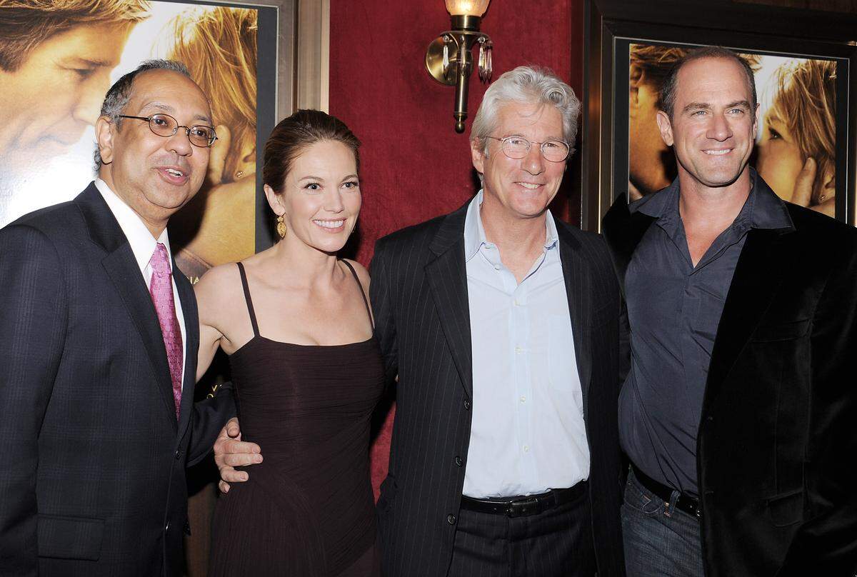 From left, director George C. Wolfe, actress Diane Lane, actor Richard Gere and actor Chris Meloni attend the ‘Nights In Rodanthe’ world premiere at the Ziegfeld Theatre on Tuesday, Sept. 23, 2008 in New York. (AP Photo/Evan Agostini)