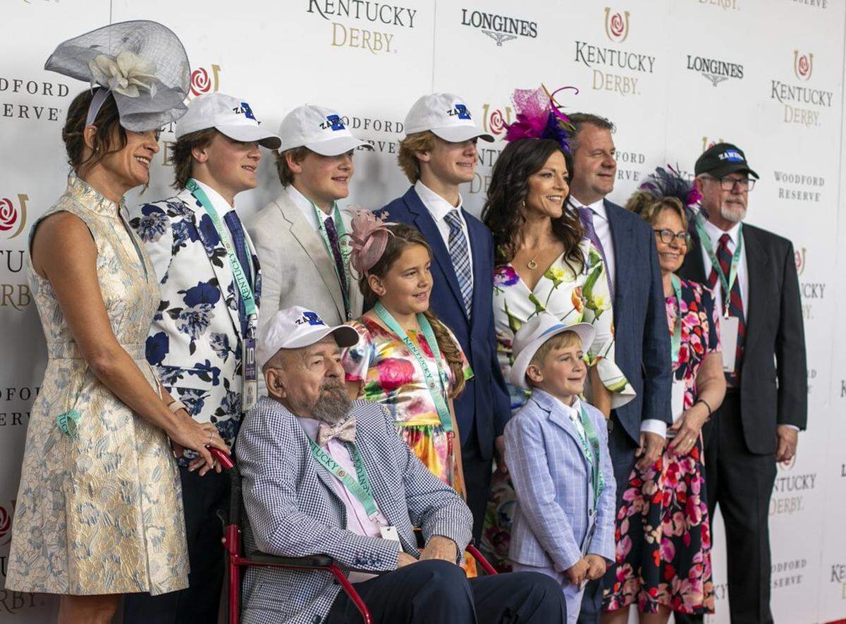 The family who owns Zandon takes to the red carpet at Churchill Downs in Louisville, Ky., Saturday, May 7, 2022.