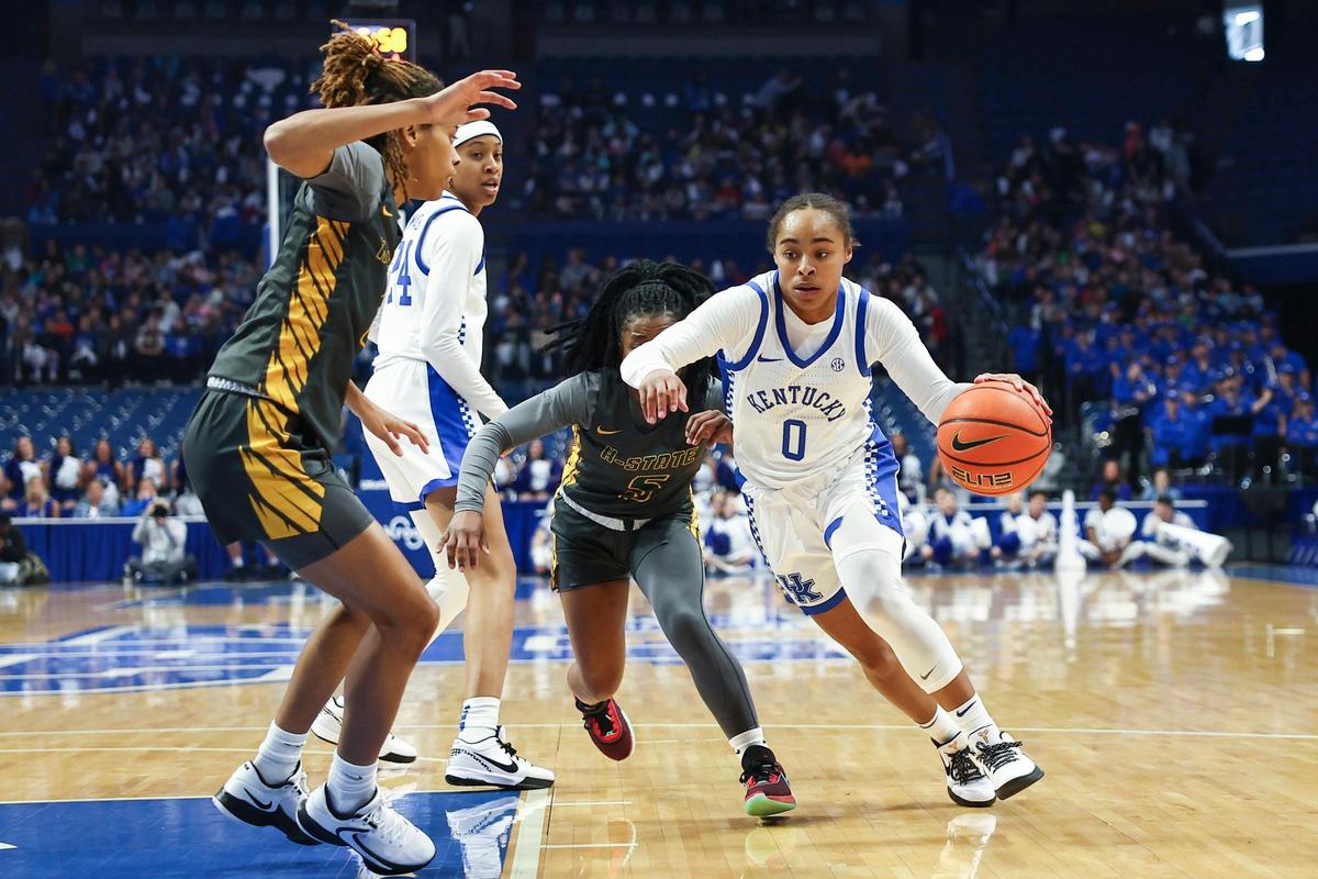 Brooklynn Miles scored nine points in her debut for Kentucky on Wednesday.