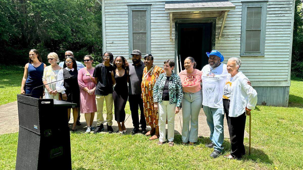 Standing in front of the last remaining Rosenwald school in Cadentown, Mayor Linda Gorton gave a press conference on the city’s upcoming Juneteenth celebrations.