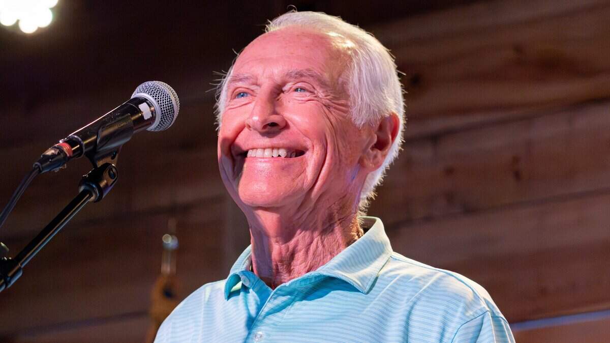 Former Gov. Steve Beshear rallies the voter base in support of Democratic candidate for the 6th Congressional District, Zach Dembo, at The Burl in the Lexington Distillery District on June 9, 2026.