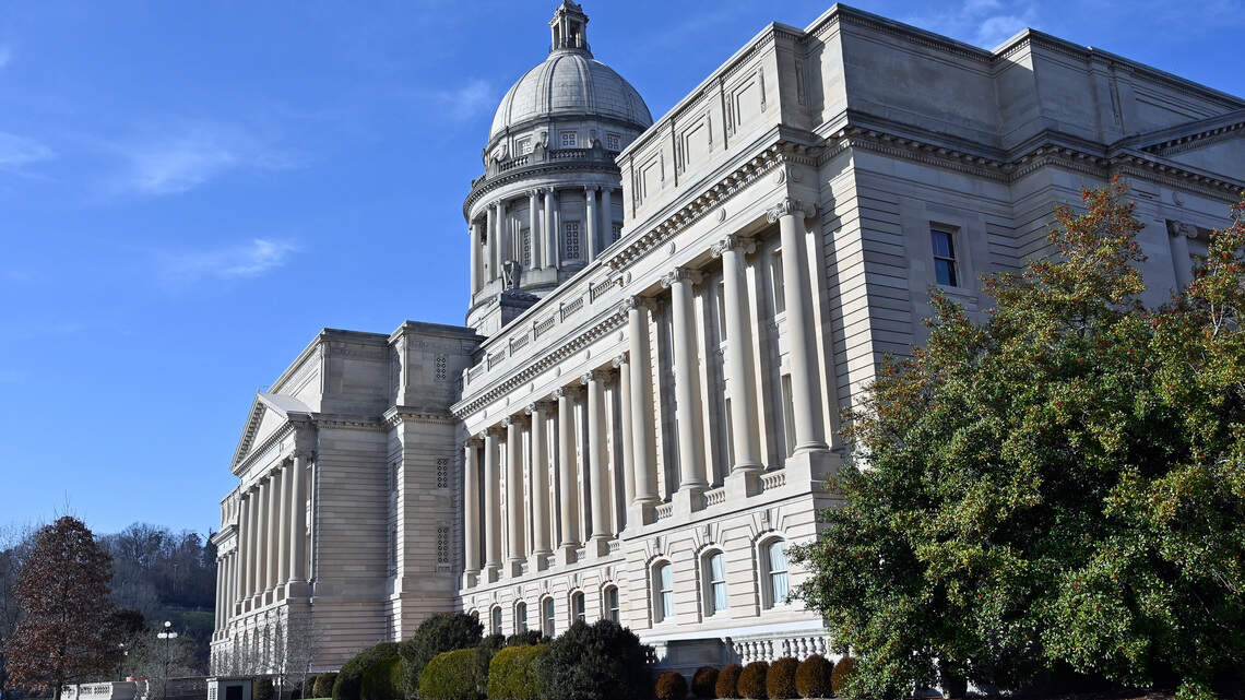 On notice: Legislature’s surprise move would darken government transparency in KY