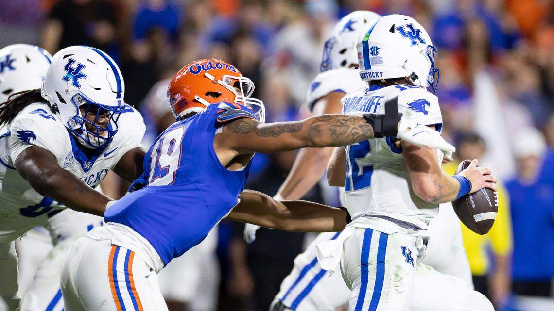 Mark Stoops gives Kentucky offense, OC Bush Hamdan vote of confidence after Florida loss