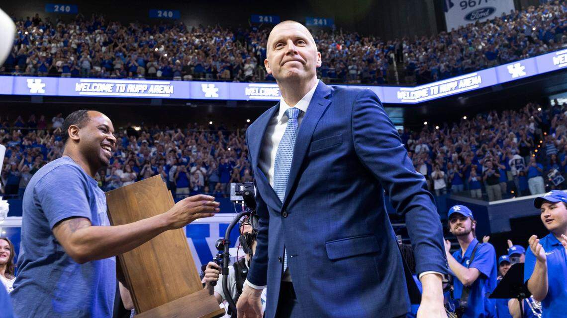 Here’s who Mark Pope and the new UK basketball coaches are picking in the Kentucky Derby