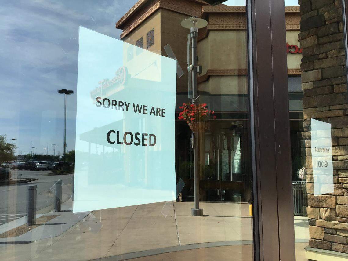 Par 6 Social, opposite The Cheesecake Factory at Fayette Mall, has closed after less than six months in business. Signs posted on the restaurant door announced the closing.
