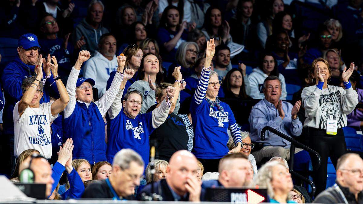 An announced crowd of 4,015 showed out in Memorial Coliseum for Friday’s NCAA Tournament first-round matchup between Kentucky and Liberty.