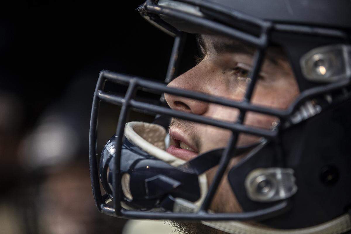 Larkin Abner, of Knox Central, prepares to take the field before the start of the matchup against Ashland Blazer.