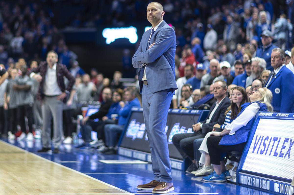 Kentucky head coach Mark Pope watches his team play, with Alabama coach Nate Oats in the background, during the first meeting of the two teams on Jan. 18, when the Crimson Tide beat the Cats 102-97.