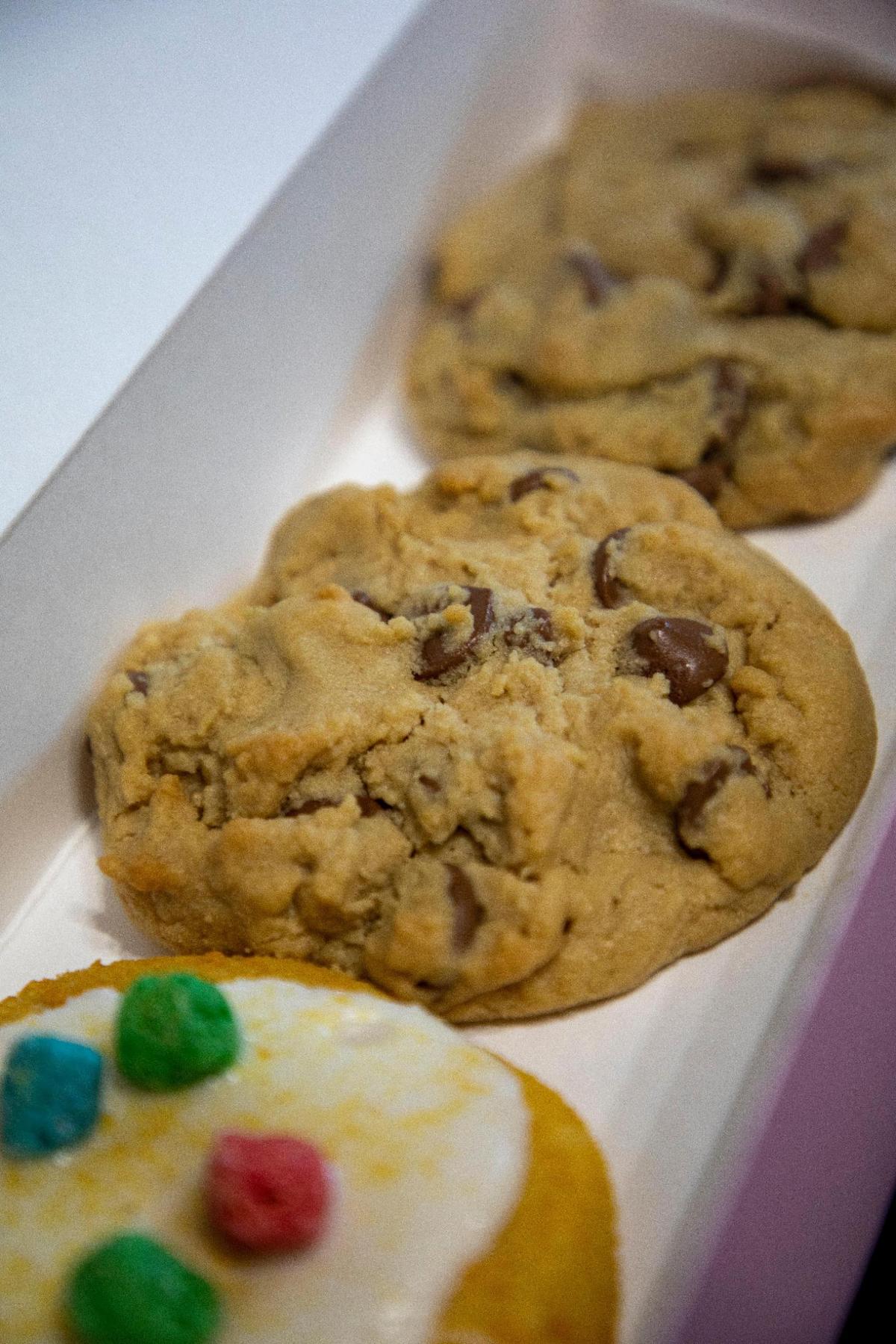 The Crumbl Cookies franchise is known for their fresh gourmet cookies. While their menu only includes four rotating cookie recipes with their chocolate chip and chilled sugar cookies always for sale, Lexington location store co-owner Sagar Leva believes the quality compensates for the limited options while reflecting on his first time experiencing Crumbl Cookies about a year and a half ago. “I would have never thought they (Crumbl Cookies) franchised it; it tasted like a local bakery that just absolutely perfected six cookies a week.”