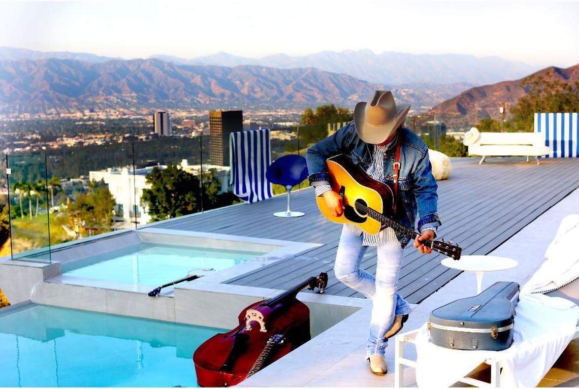 Pikeville native Dwight Yoakam performs in Louisville Derby Eve.