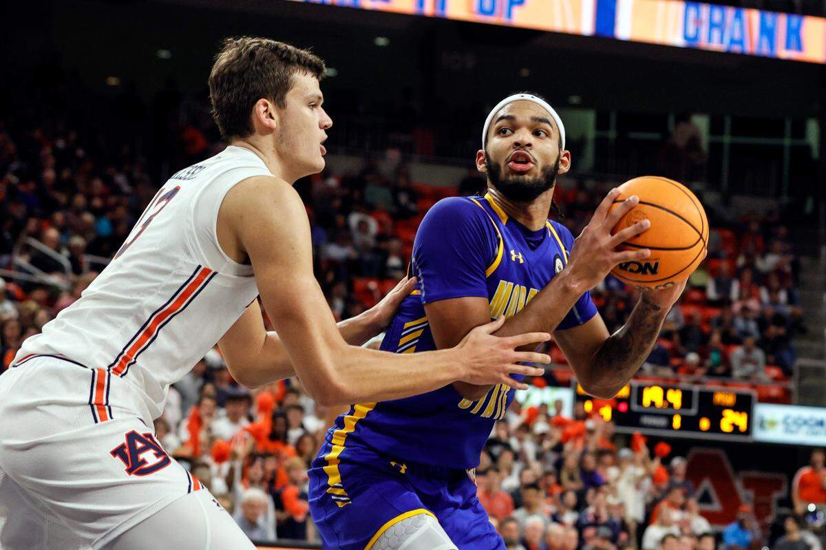 Morehead State star Johni Broome (4) and the Eagles will play fellow Ohio Valley Conference top teams Belmont and Murray State within a 48-hour window this week.