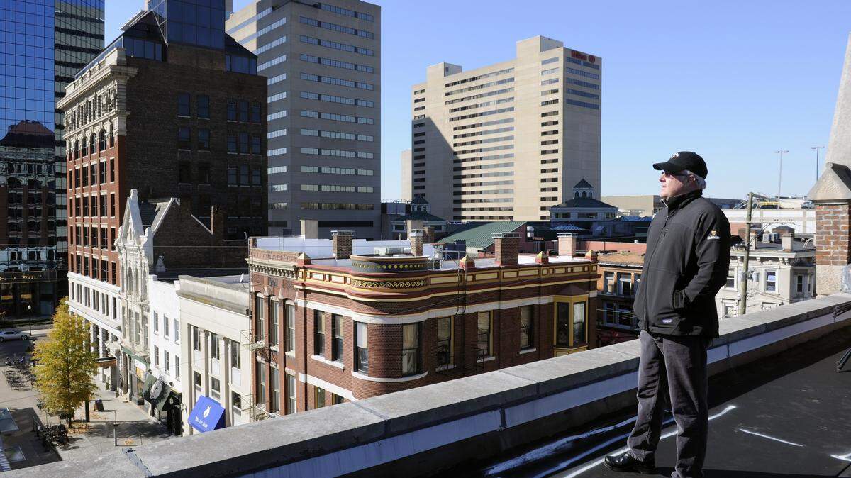 Bob Estes, owner of Parlay Social nightclub, is planning a fourth-story addition to his Southern Mutual Trust Building at Cheapside so that people can enjoy the view while eating. Estes is also renovating the recently closed Shorty's Urban Market, which he and his fiancée, Joy Breeding, hope to have open by Christmas.    