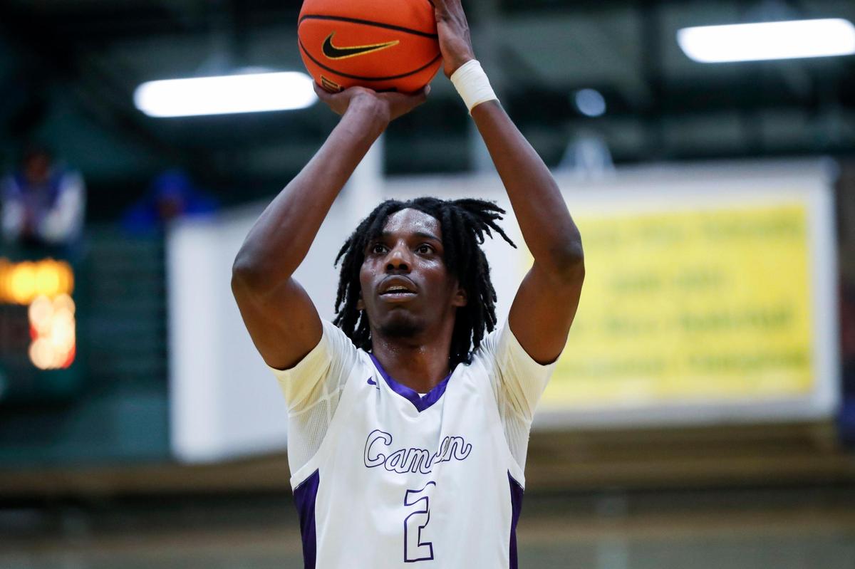 Aaron Bradshaw, a 7-foot center from Camden, N.J., will be joined in Lexington next season by high school teammate DJ Wagner. Both are five-star prospects.