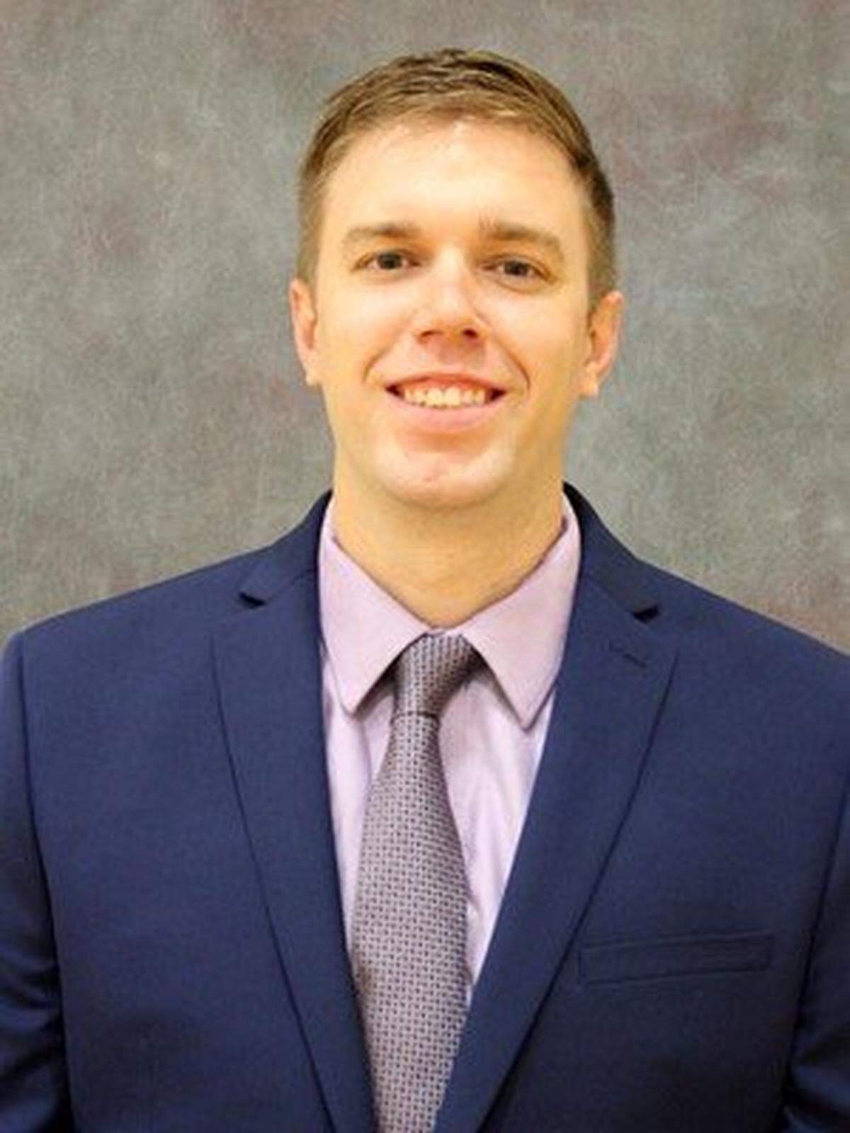 Jon Hood played at Kentucky from 2009-14 and was the 2009 Kentucky Mr. Basketball at Madisonville North Hopkins High School. Hood is now entering his second season as an assistant coach at Missouri Western State University.