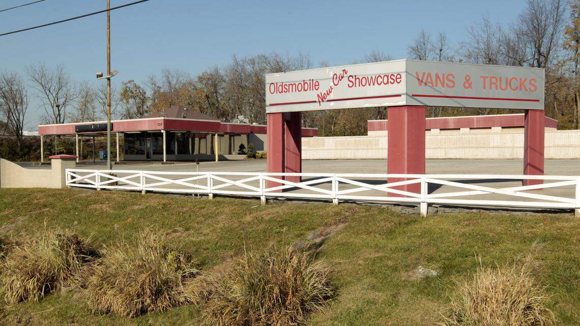 The former Don Jacobs used car sales lot on New Circle Road in Lexington now sits empty. The company did business at the location for 34 years.