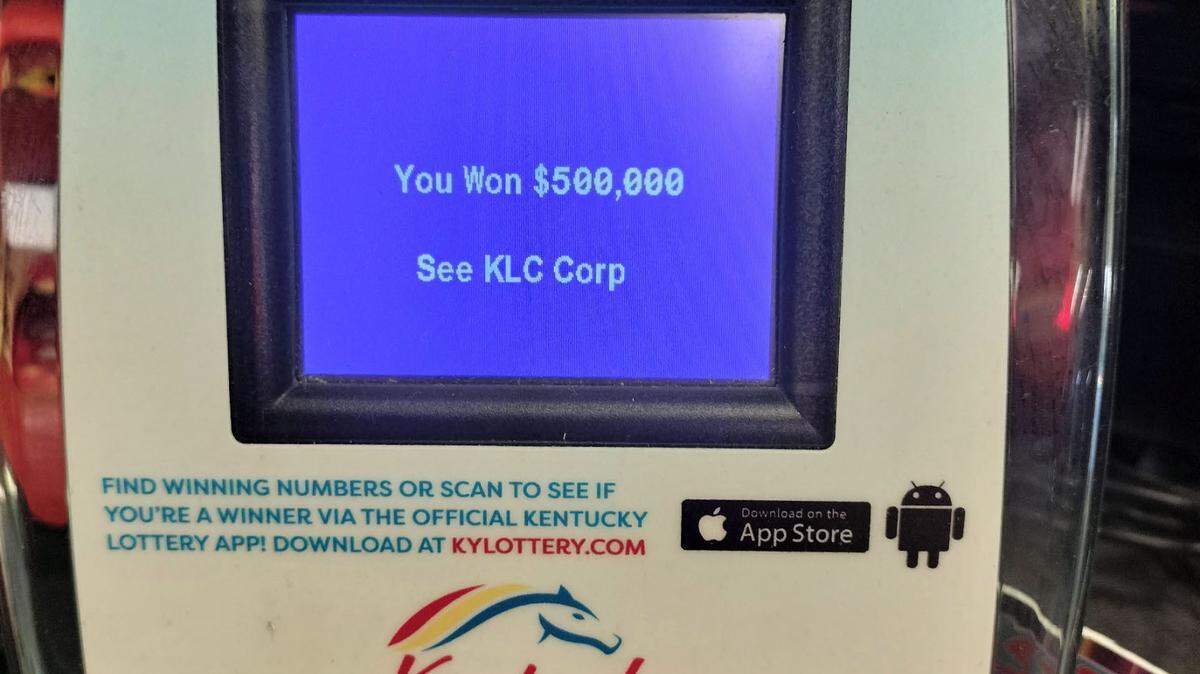 A Louisville man won $500,000 playing the Kentucky Lottery scratch-off this week. 