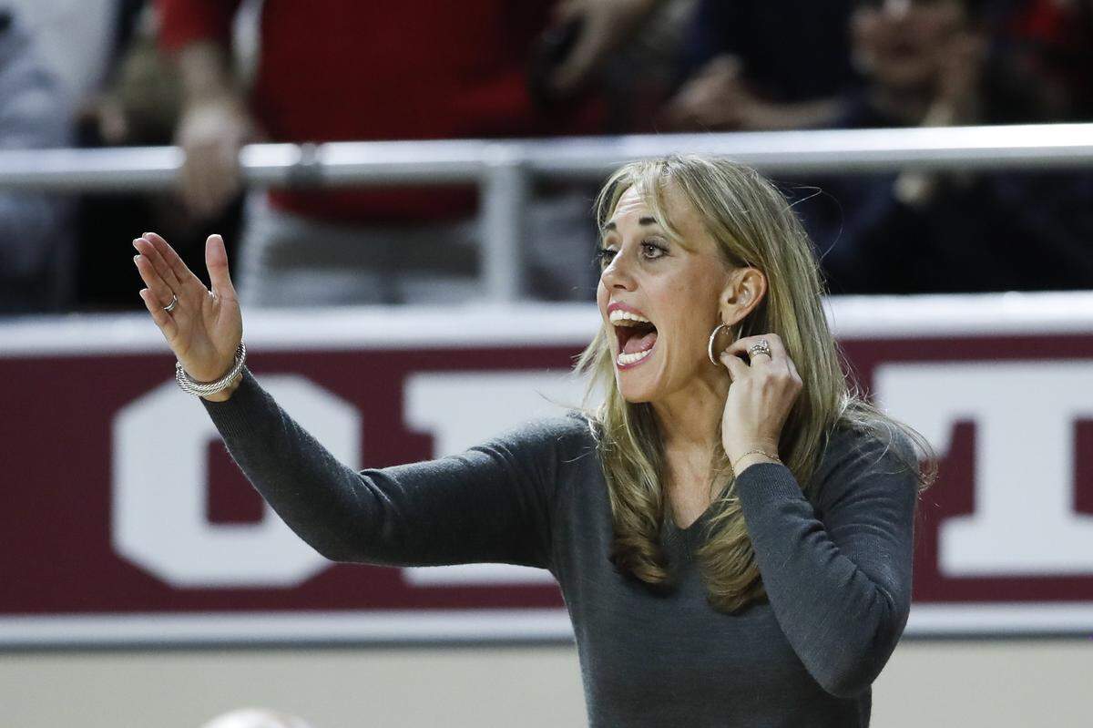 Lafayette coach Allison Tate Denton calls to her players during the 11th Region Tournament semifinals against Henry Clay at Eastern Kentucky University’s Alumni Coliseum in Richmond on March 3, 2022.