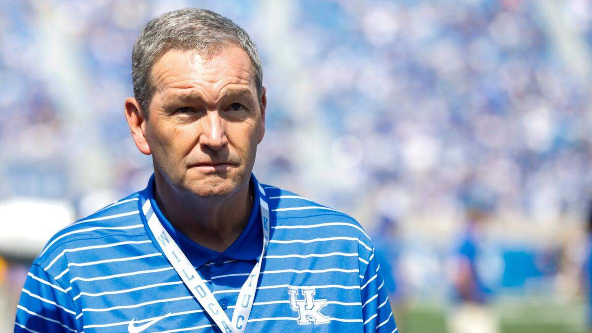 Kentucky athletic director Mitch Barnhart zeroed in on Mark Pope as his choice for UK’s next head coach while some bigger names were still on the board. Time will tell whether that was a forward-thinking decision or a missed opportunity.
