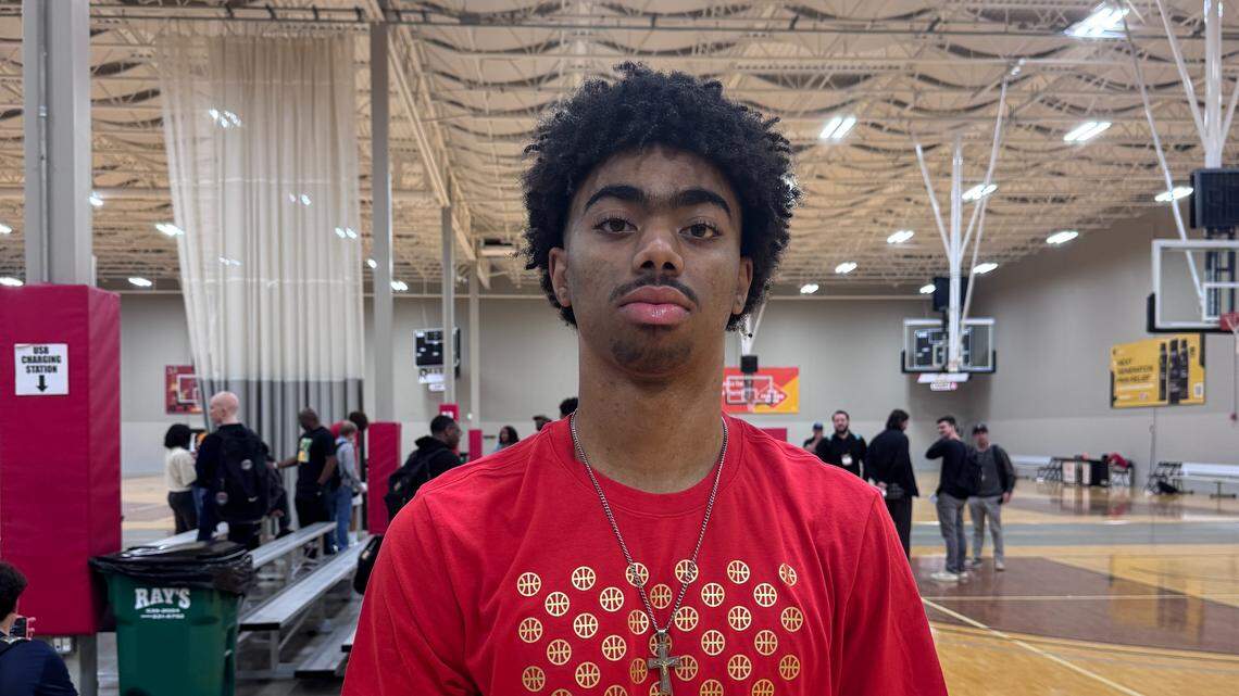 Mark Pope’s NBA experience could help Kentucky recruit a former teammate’s son