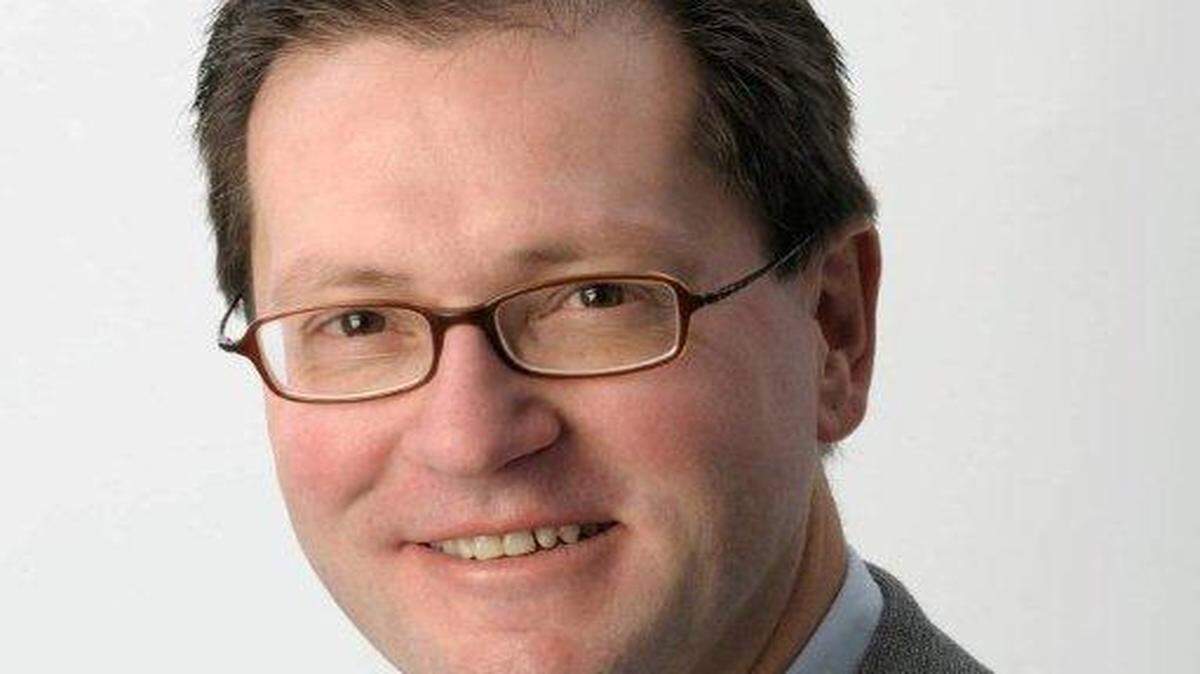 Mark Sarvary, Tempur Sealy's CEO since 2008, was defended by the company.