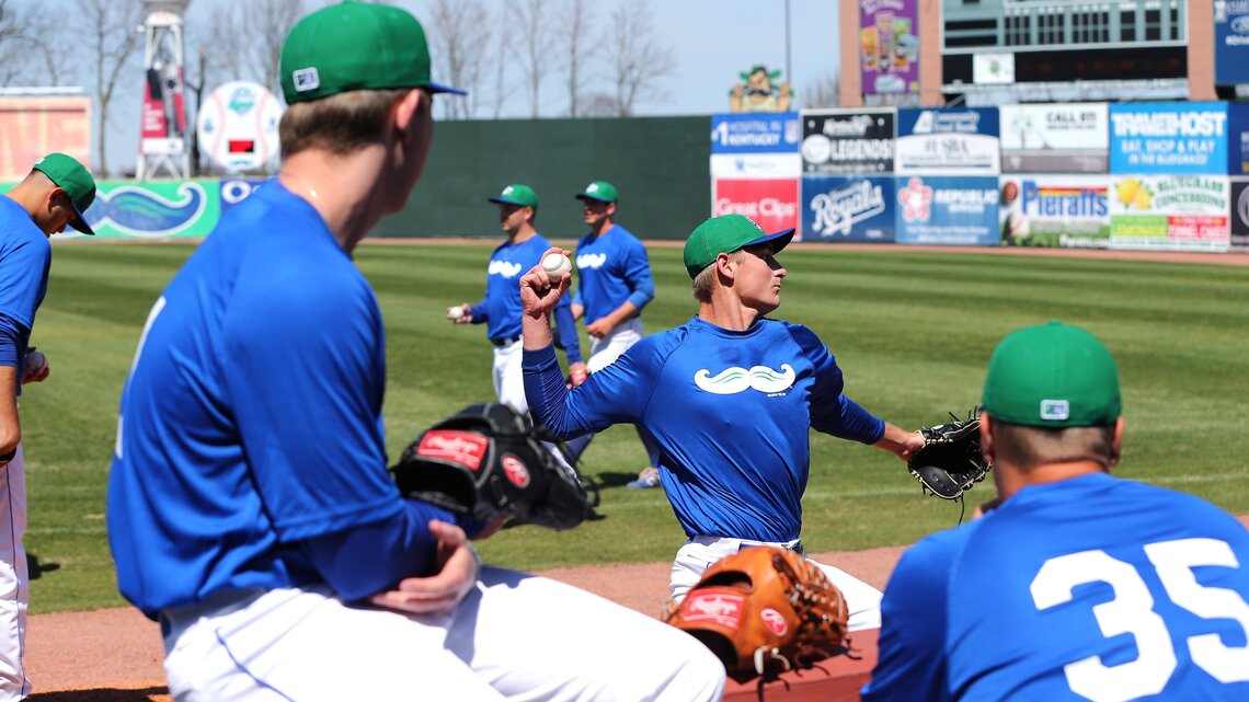Legends preview: New manager, top prospects and one ex-Cat take aim at title repeat