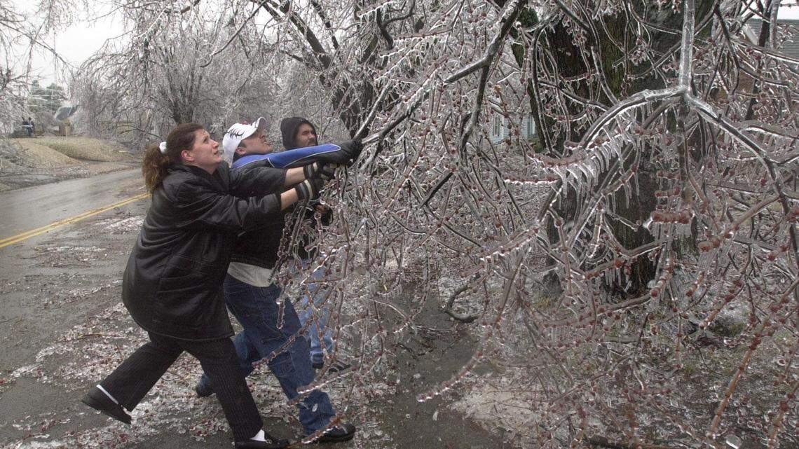 As Kentucky braces for ice storm, take a look at record-breaking weather from past 25 years