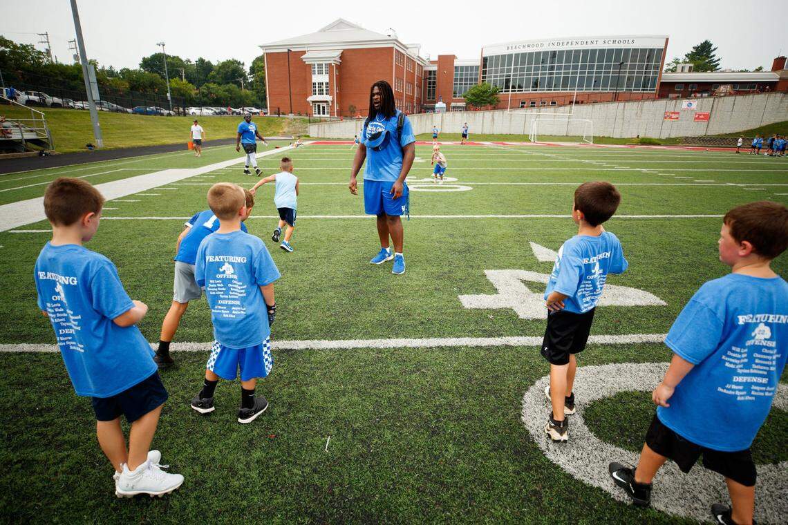 “We all know and understand how much Chris means to us. We all love him and support him,” Kentucky offensive lineman Kenneth Horsey said. “And just want to do everything we can to help him in this process — take any weight off the shoulders of the family that we can.”