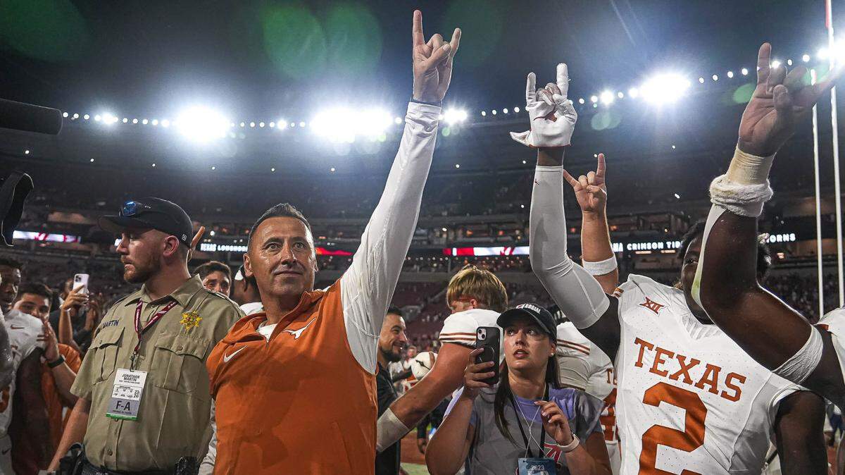 In spending on sports, how Oklahoma and Texas match up with the current SEC members