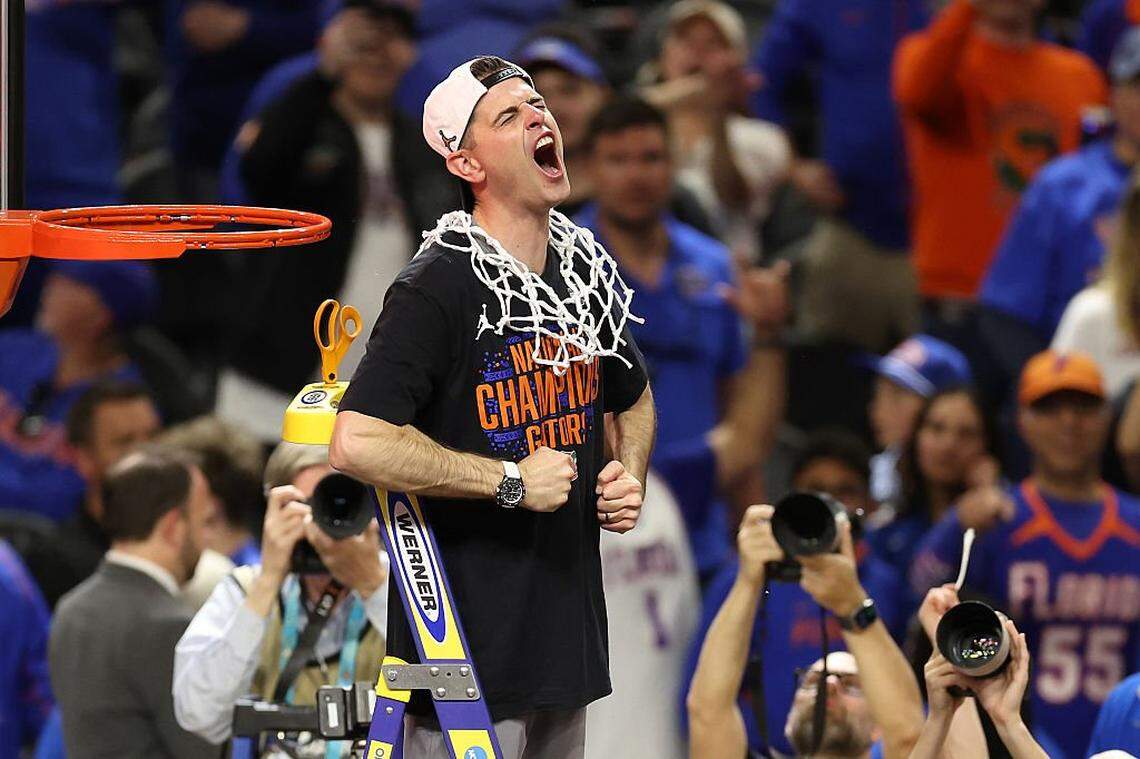Florida coach Todd Golden exulted after the Gators beat Houston 65-63 to win the 2025 men’s basketball NCAA Tournament Championship Game. The indicators are split on Florida’s viability as a repeat option in the 2026 March Madness.