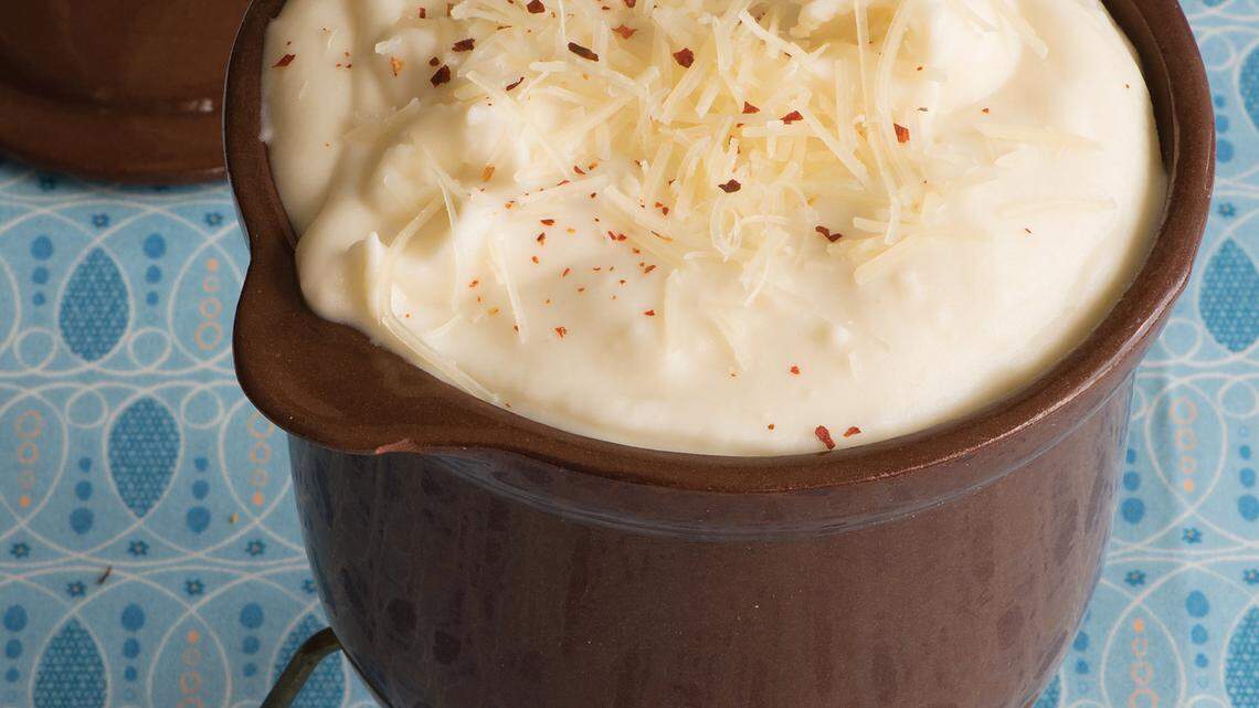 Mashed potatoes are particularly well suited for slow cooking.
