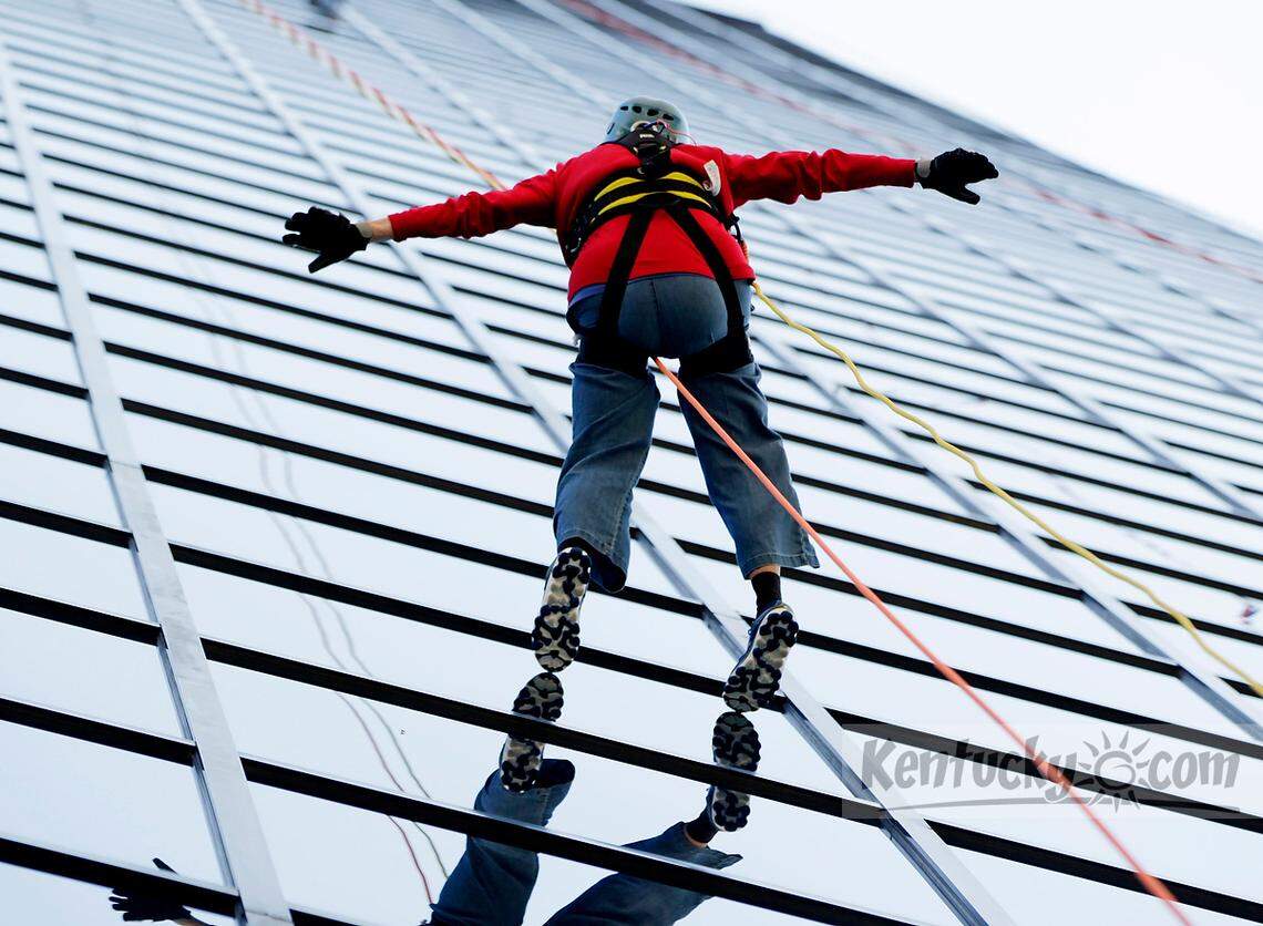 Wini Yunker, 79, rappelled down the Lexington Financial Center on Wednesday.