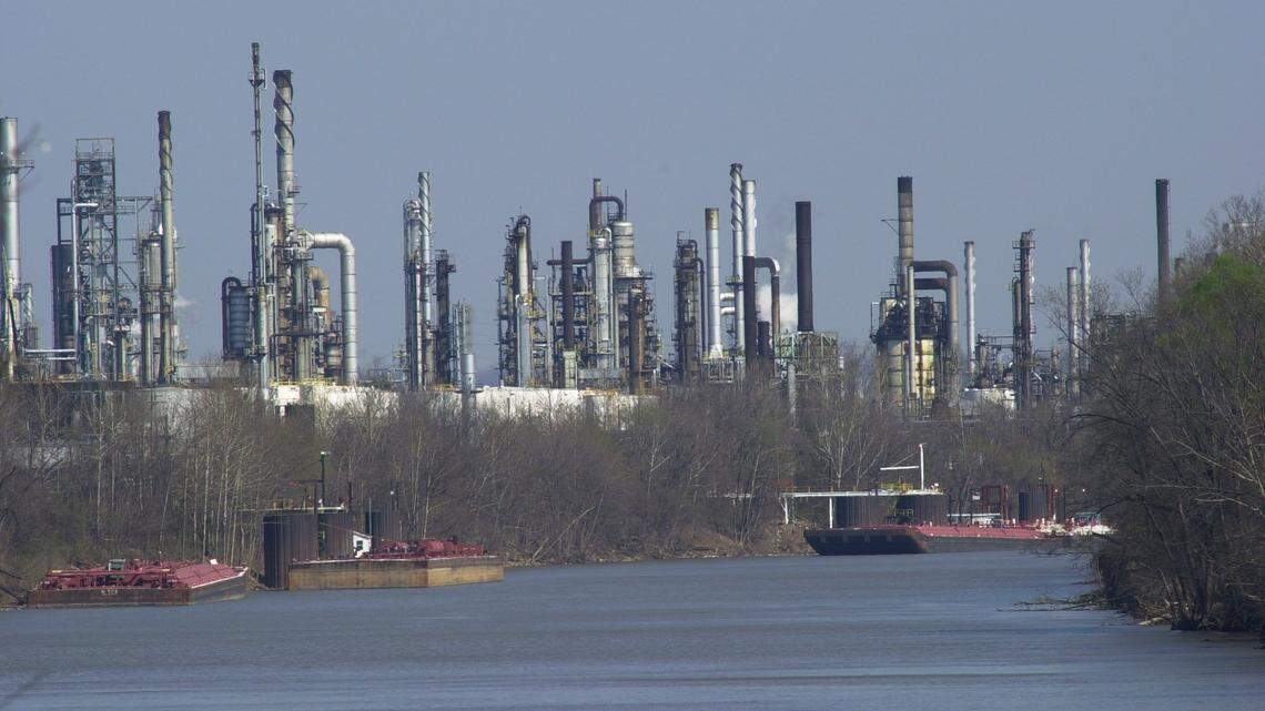 Looking at the Big Sandy River with part of the Marathon Ashland Petrolieum’s Catlettsburg refinery in Catlettsburg, Ky. in the background, Wednesday, March 15, 2000. The Huntington District Waterways want to expand the boundaries of the Port of Huntington. If this happens, the Ashland area would be included in what would be the largest inland waterport in terms of tonnage shipped per year.
