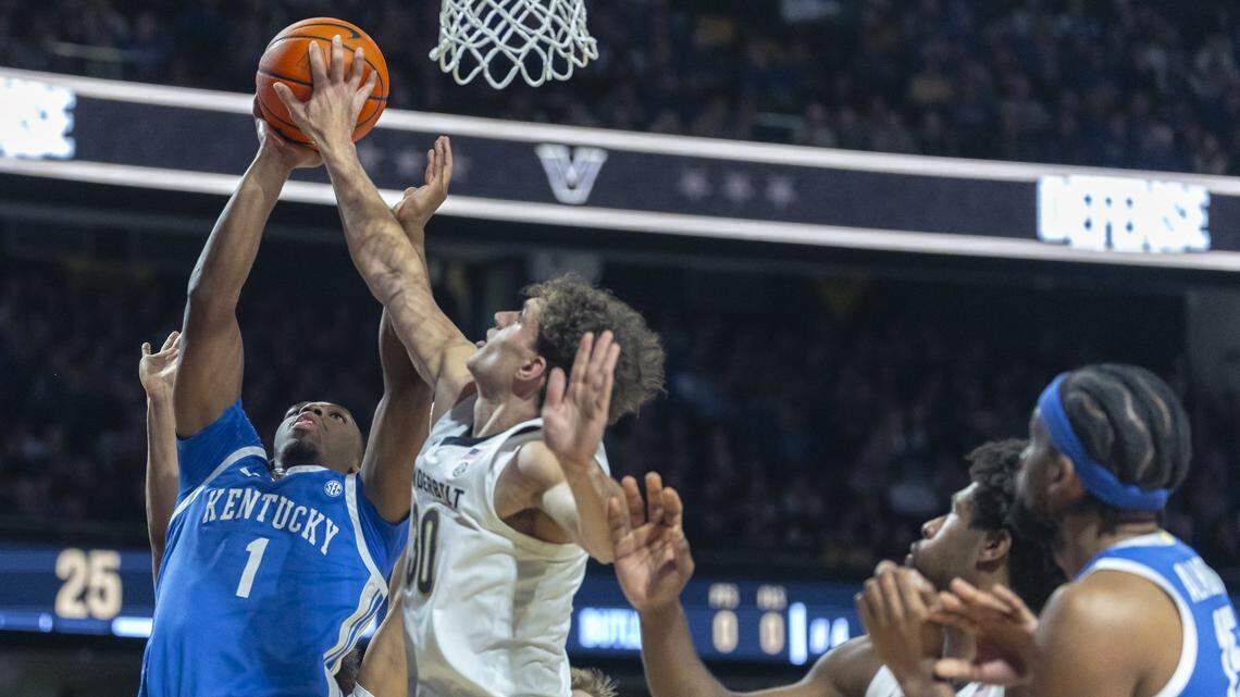 UK basketball comeback bid falls short. Cats can’t close out Vandy in another SEC loss